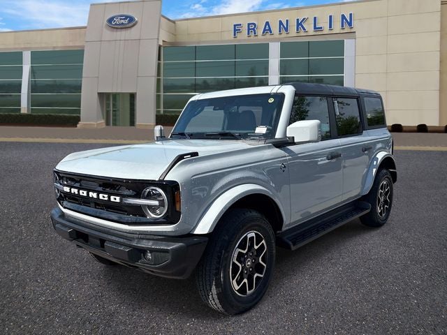 2026 Ford Bronco Outer Banks®