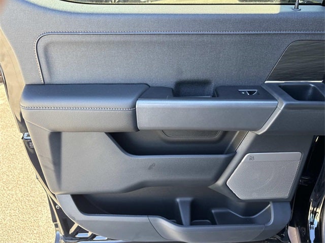 2025 Ford F-150 Lightning Lariat®