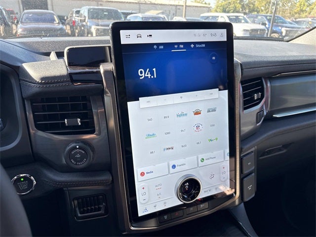 2025 Ford F-150 Lightning Lariat®