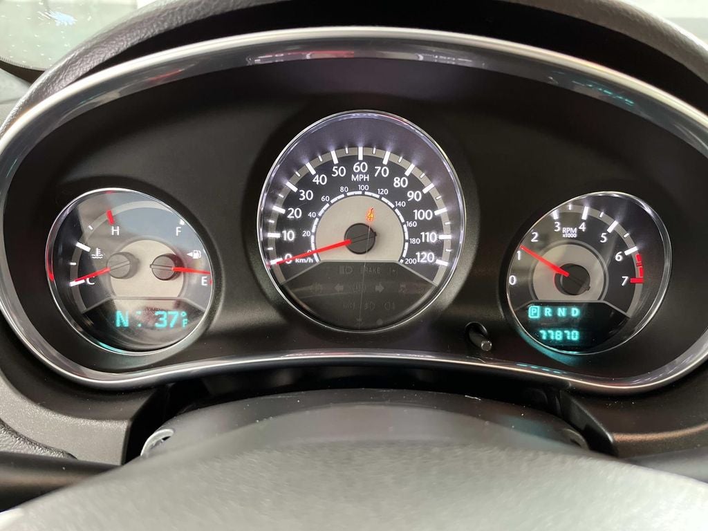 2014 Chrysler 200 Touring Convertible