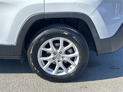 2017 Jeep Cherokee Sport