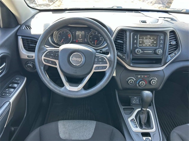 2017 Jeep Cherokee Sport