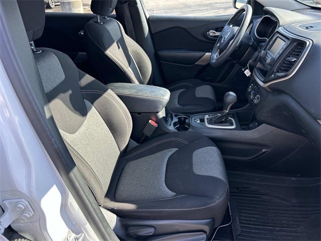 2017 Jeep Cherokee Sport