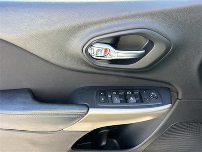 2017 Jeep Cherokee Sport