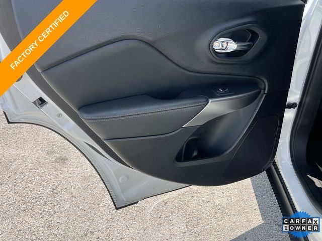 2022 Jeep Cherokee Latitude Lux