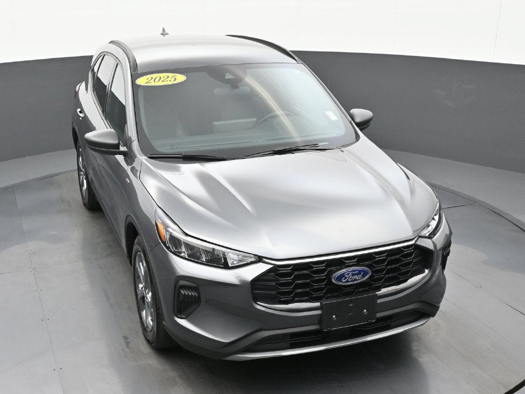 2025 Ford Escape Hybrid ST-Line