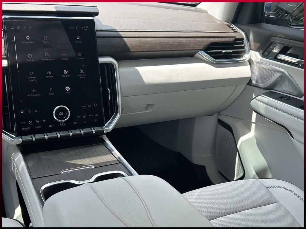 2025 GMC Acadia Denali