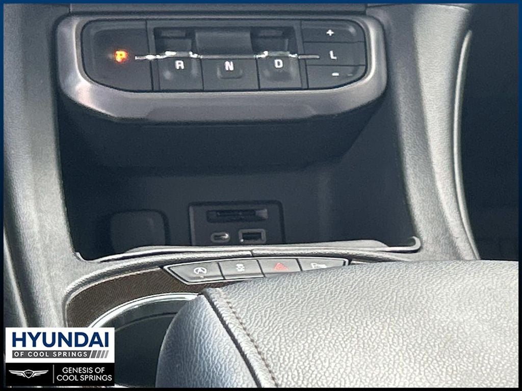 2022 GMC Acadia AT4