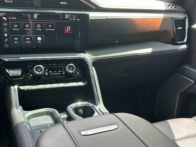 2025 GMC Sierra 2500HD Denali
