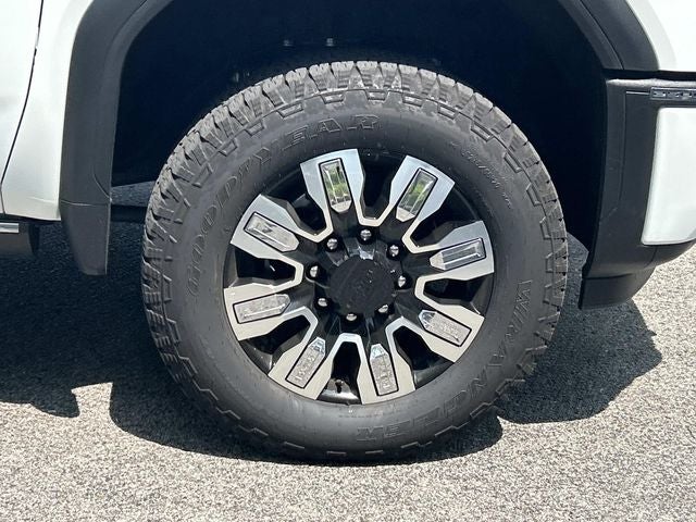 2025 GMC Sierra 2500HD Denali