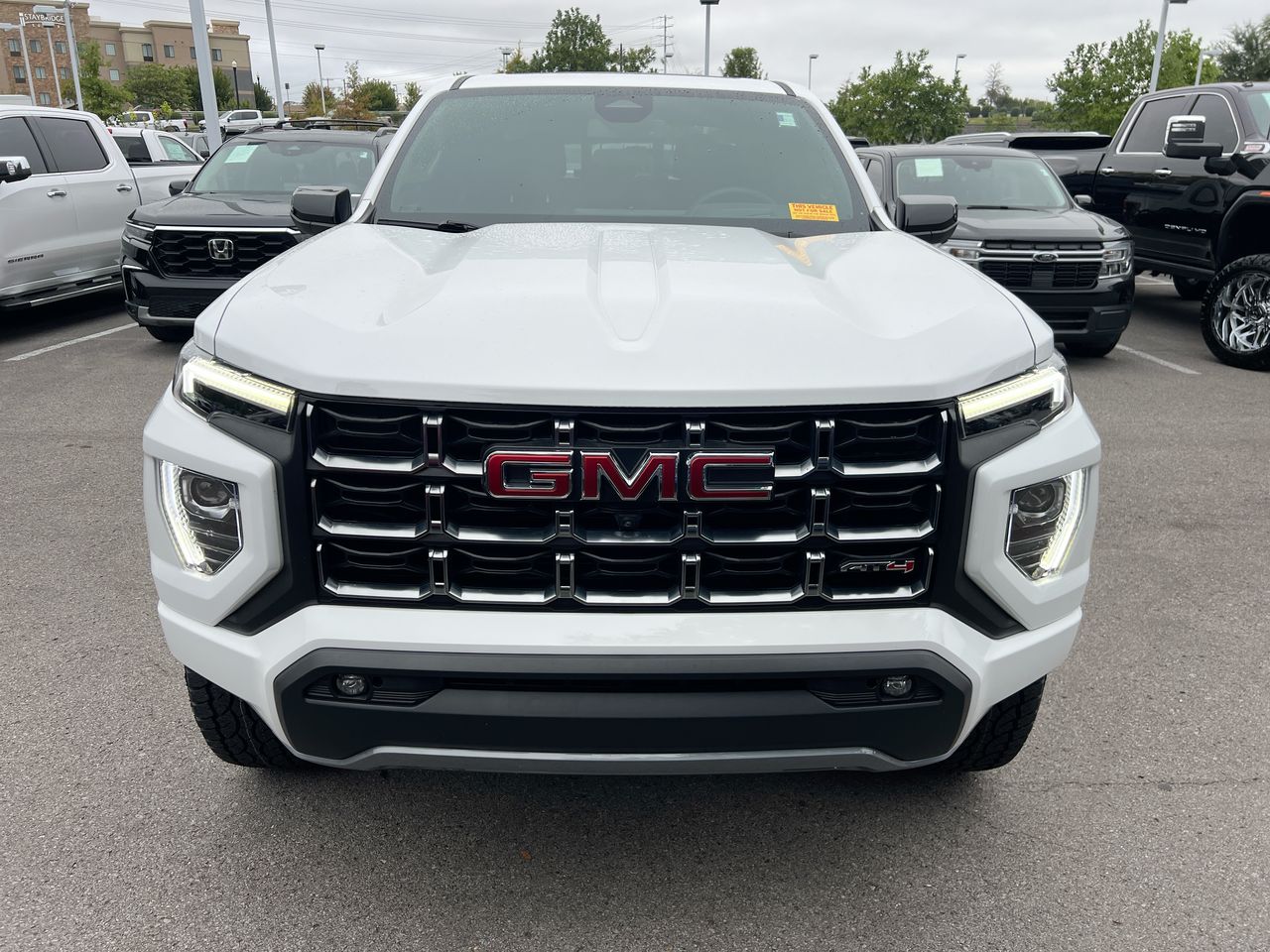 2025 GMC Canyon 4WD AT4