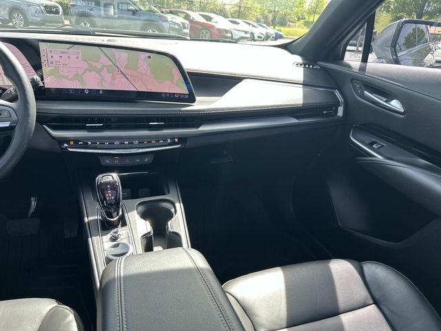 2024 Cadillac XT4 Luxury