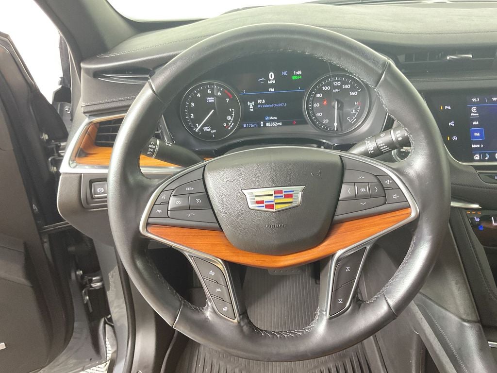 2022 Cadillac XT5 Premium Luxury