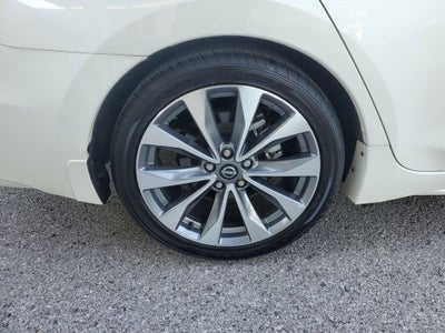 2023 Nissan Maxima Platinum