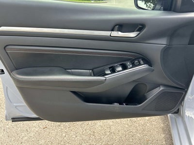 2023 Nissan Altima 2.5 SR