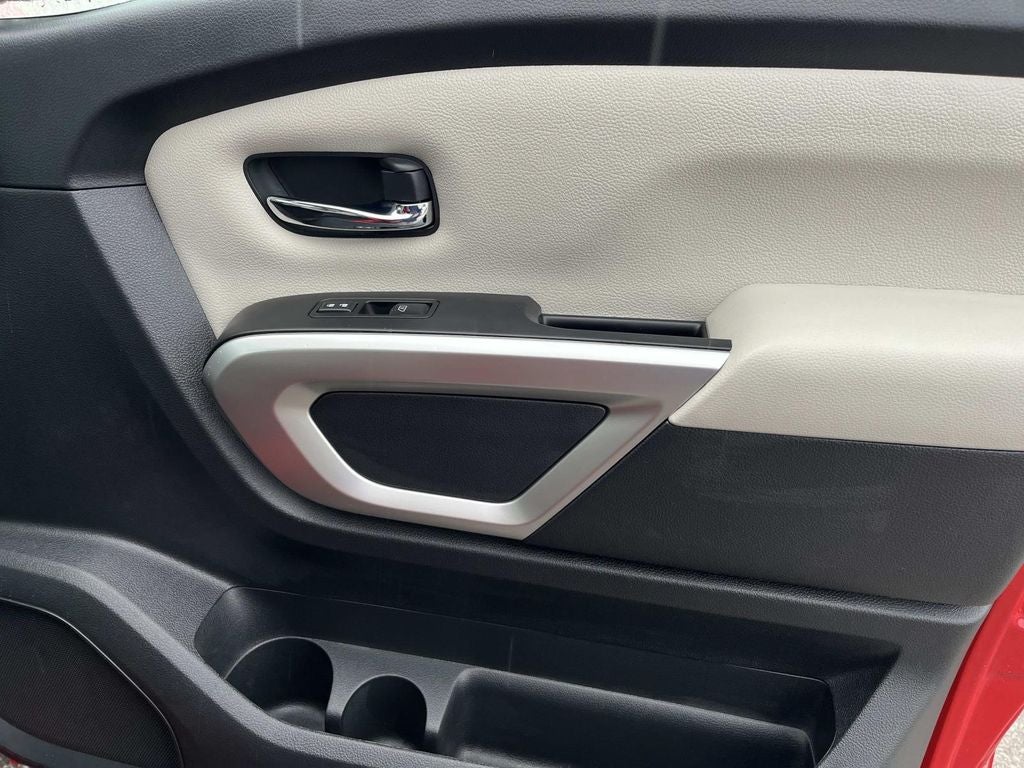 2024 Nissan Titan SV