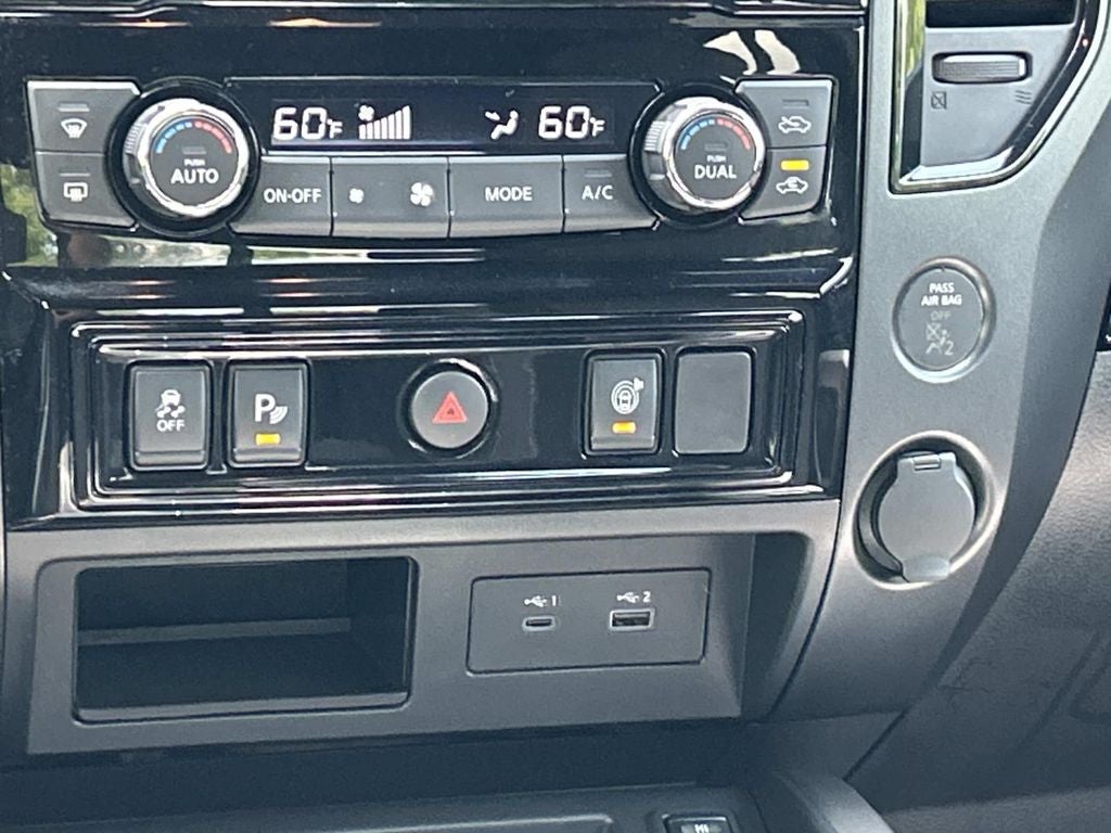 2024 Nissan Titan SV