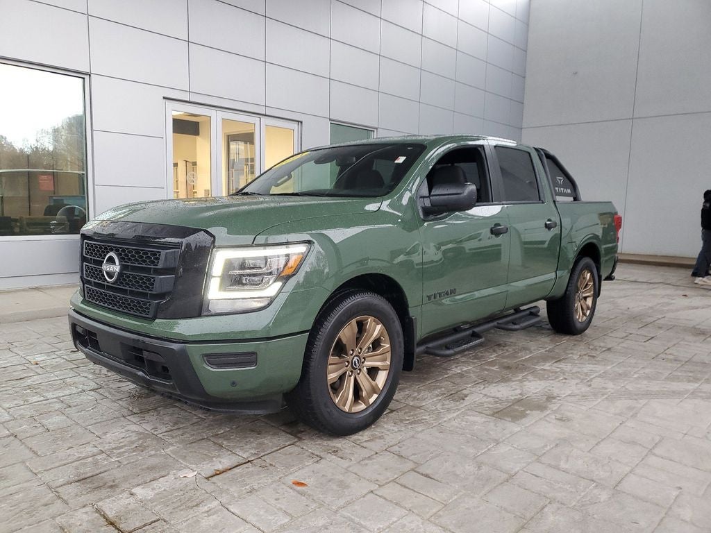 2024 Nissan Titan SV