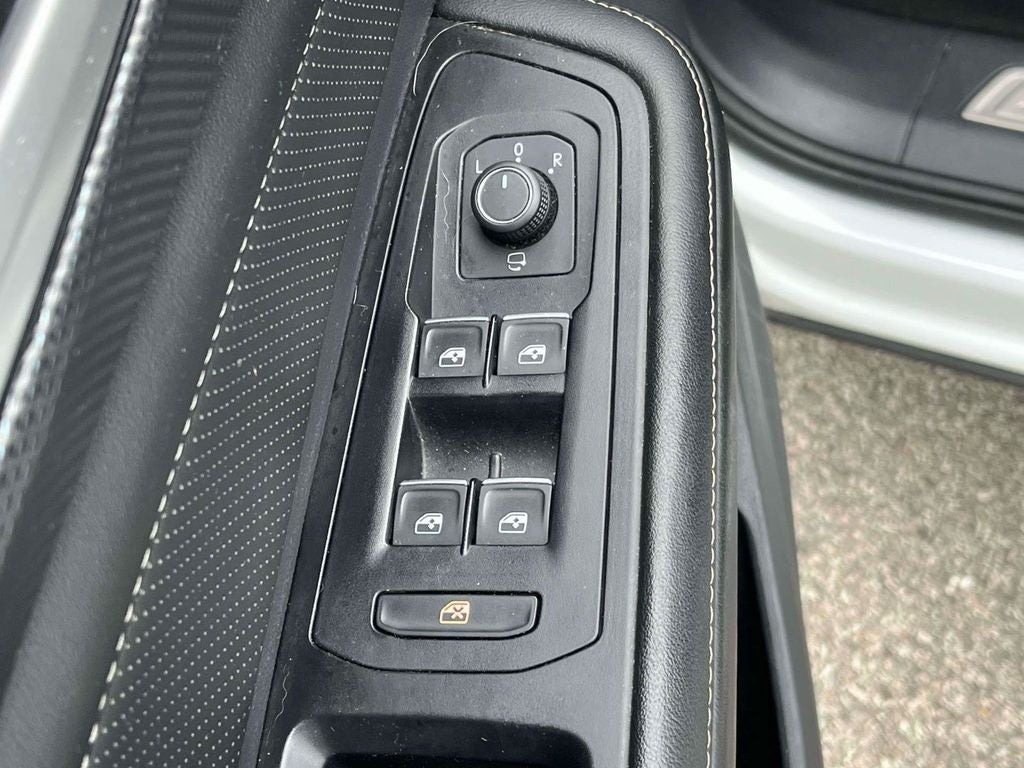 2024 Volkswagen Atlas Cross Sport 2.0T SEL Premium R-Line