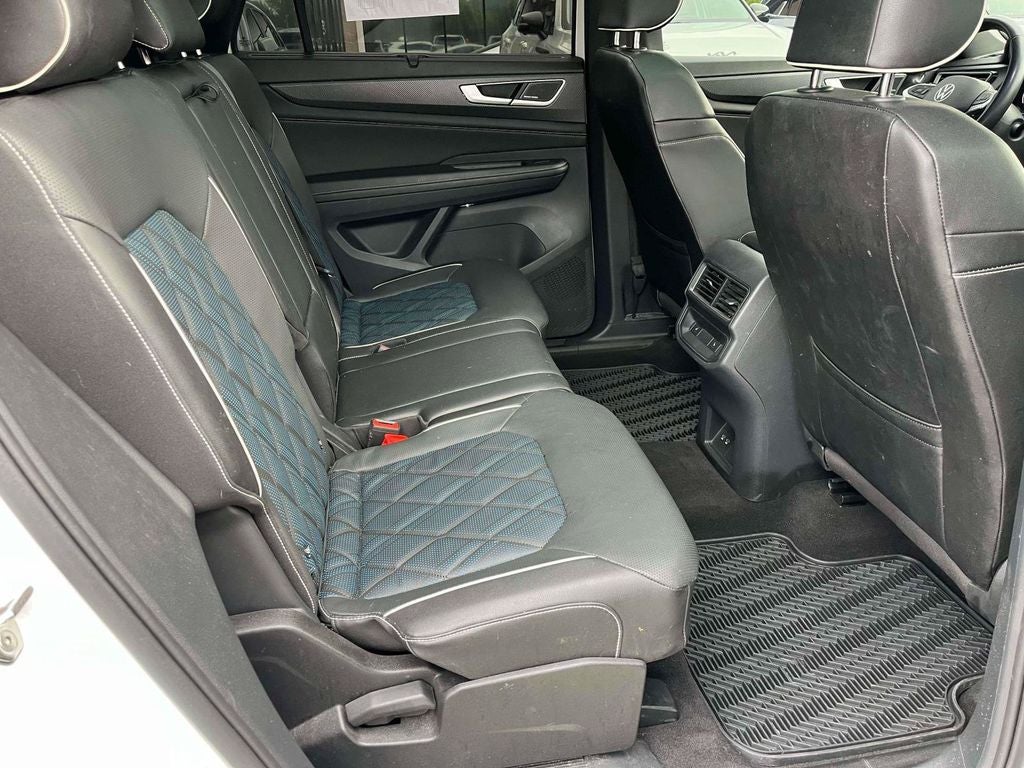 2024 Volkswagen Atlas Cross Sport 2.0T SEL Premium R-Line