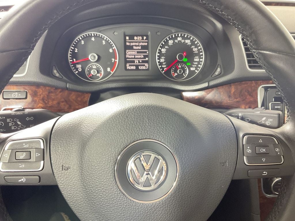 2013 Volkswagen Passat 2.5 SEL Premium