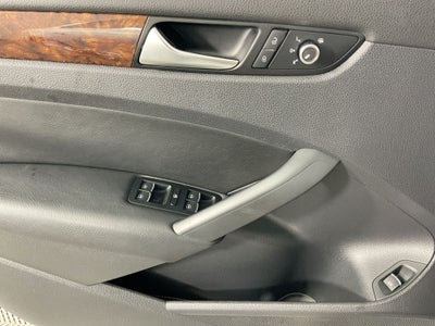 2013 Volkswagen Passat 2.5 SEL Premium