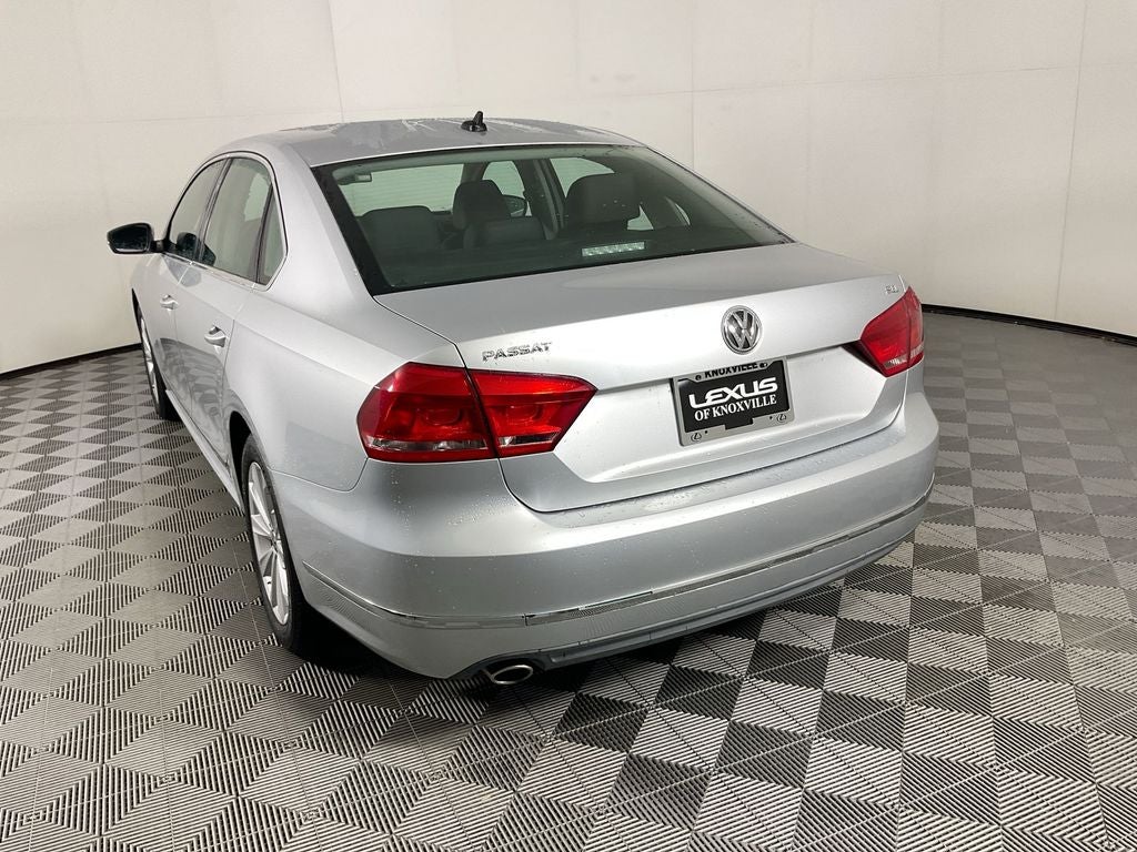 2013 Volkswagen Passat 2.5 SEL Premium