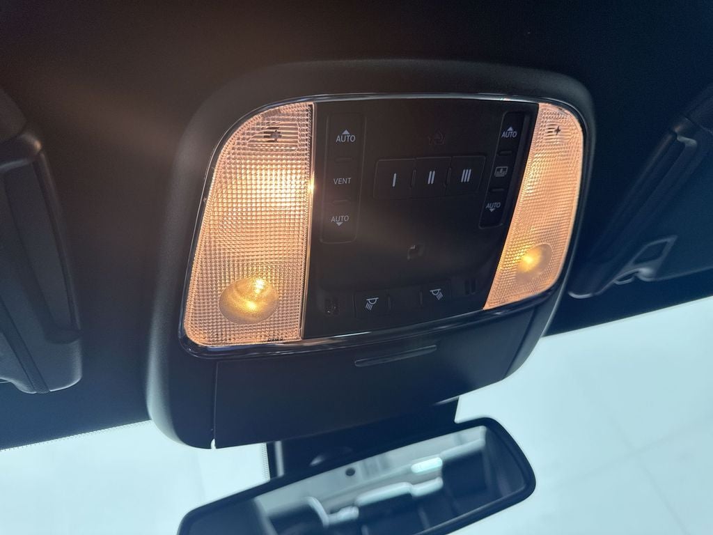 2023 Chrysler 300 S
