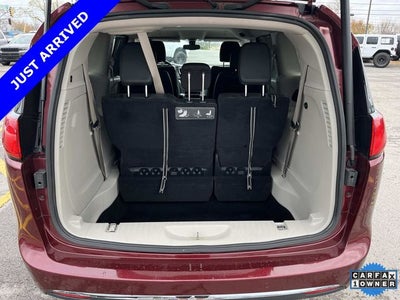 2020 Chrysler Pacifica Touring L