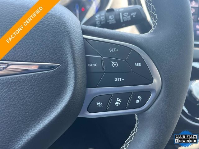 2025 Chrysler Voyager LX