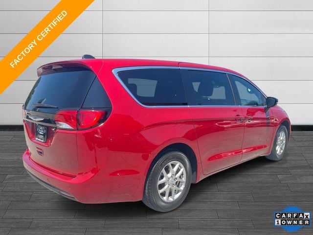 2025 Chrysler Voyager LX