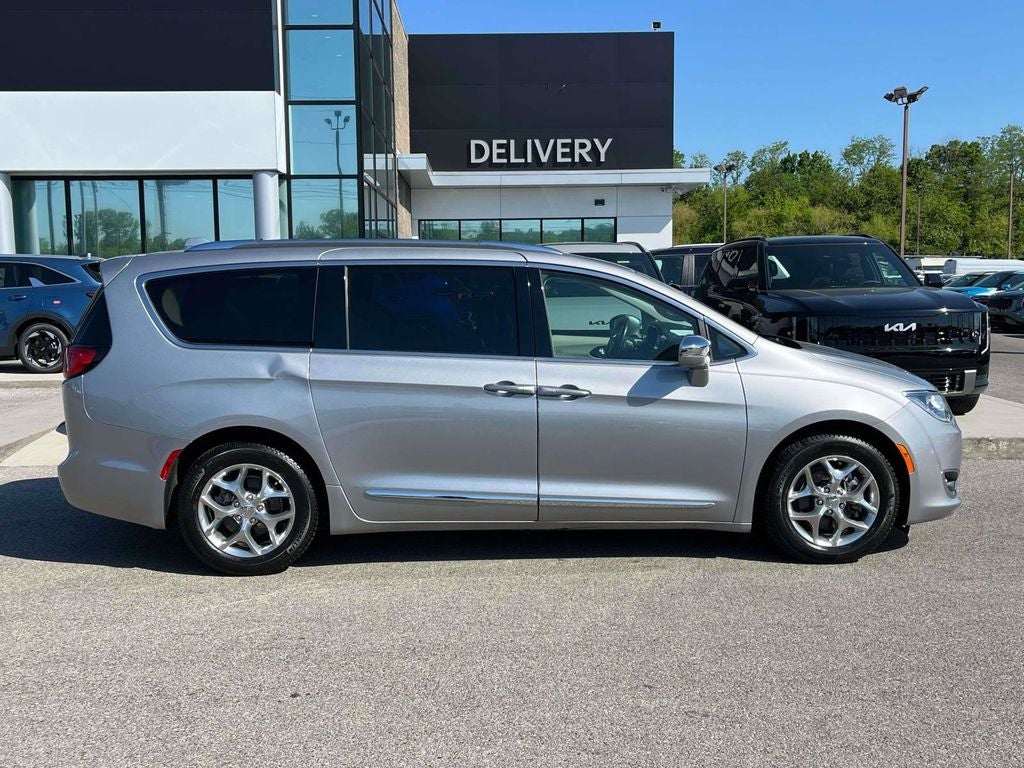 2020 Chrysler Pacifica Limited