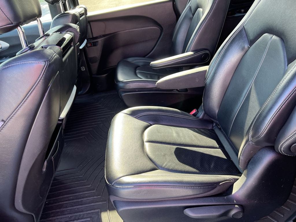 2022 Chrysler Pacifica Hybrid Touring L