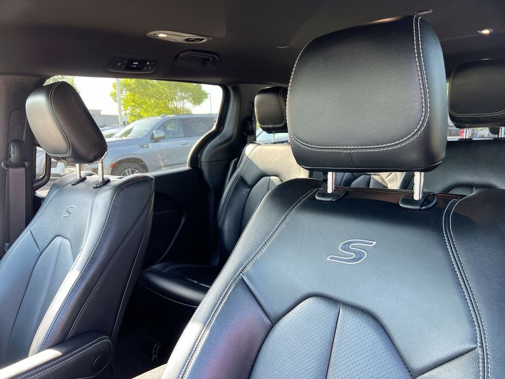 2022 Chrysler Pacifica Hybrid Touring L