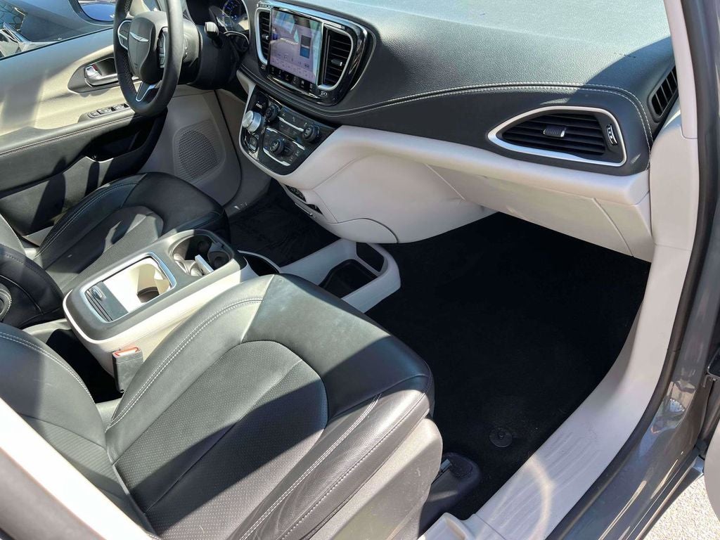 2022 Chrysler Pacifica Hybrid Touring L