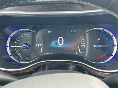 2022 Chrysler Pacifica Hybrid Limited