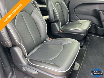 2025 Chrysler Pacifica Hybrid Select