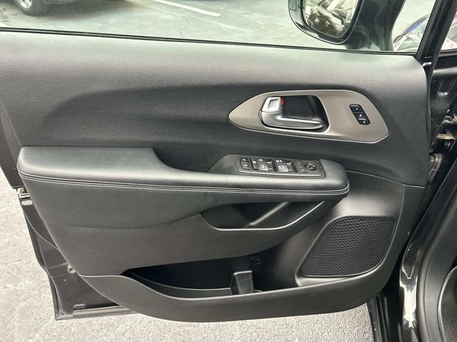 2020 Chrysler Pacifica Launch Edition