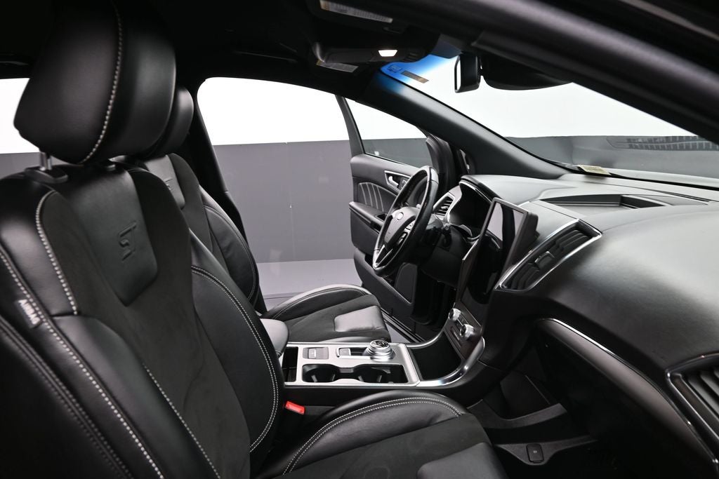 2021 Ford Edge ST