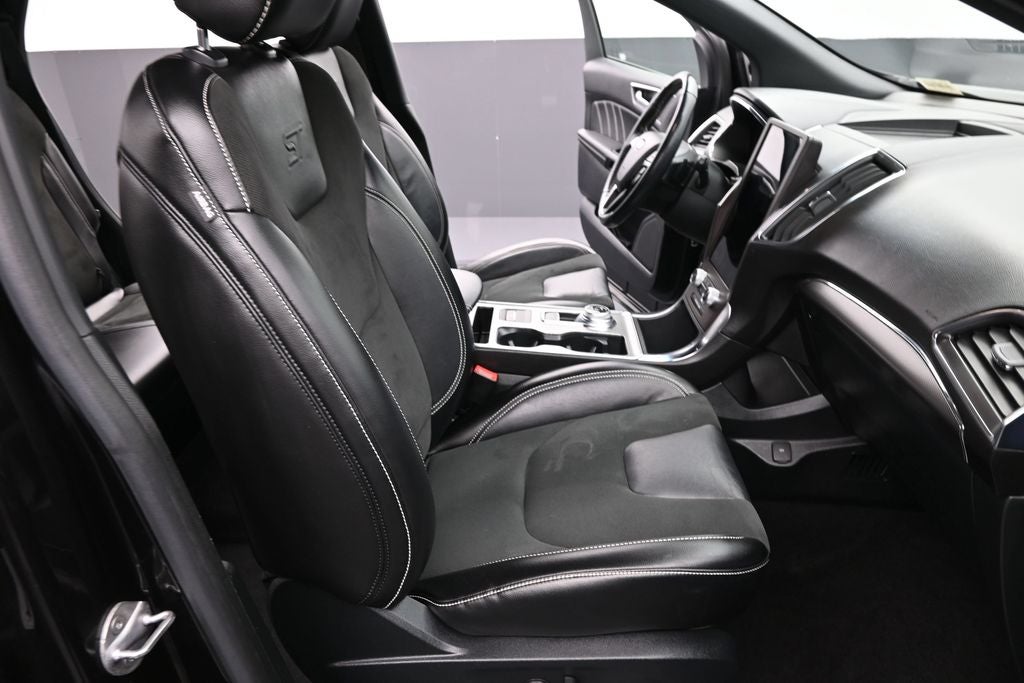 2021 Ford Edge ST