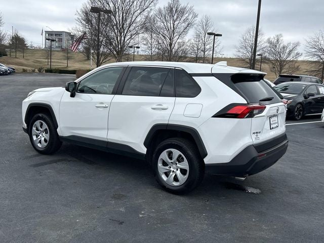 2024 Toyota RAV4 LE