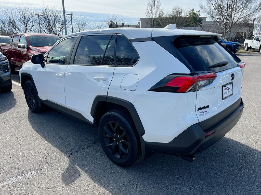 2023 Toyota RAV4 LE