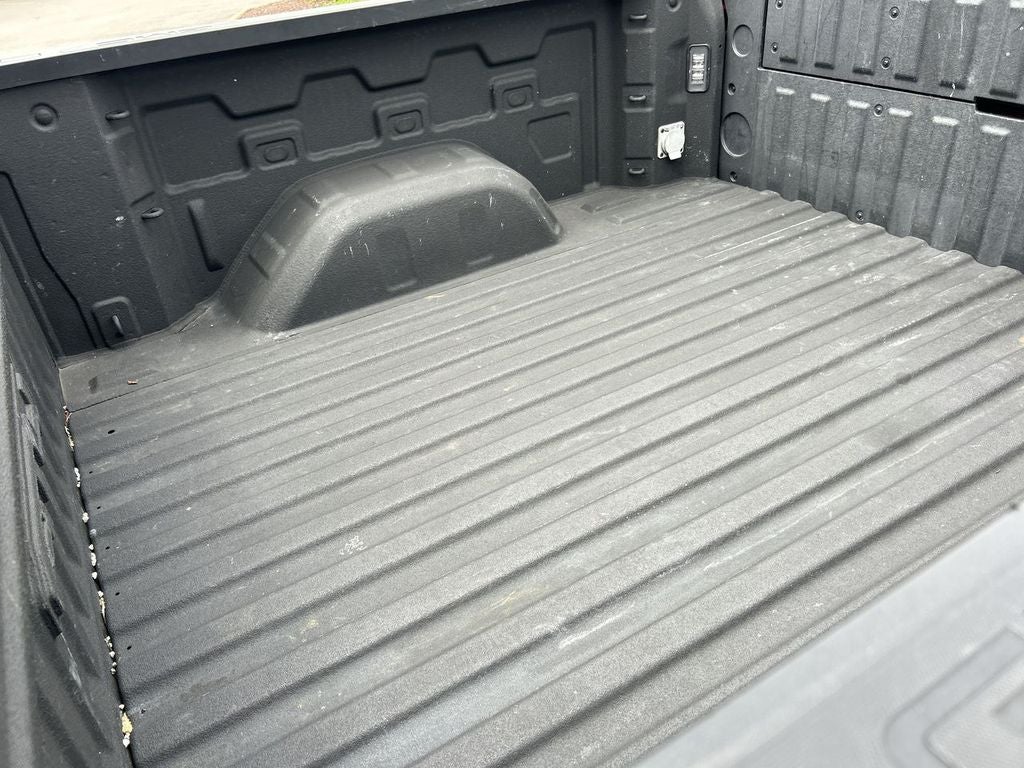 2022 GMC Sierra Limited 1500 AT4