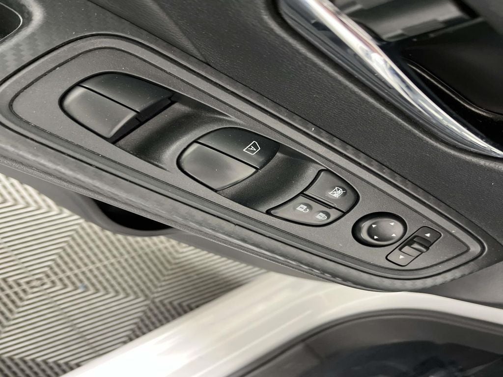 2020 Nissan Versa 1.6 SV