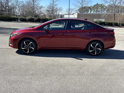 2025 Nissan Versa 1.6 SR