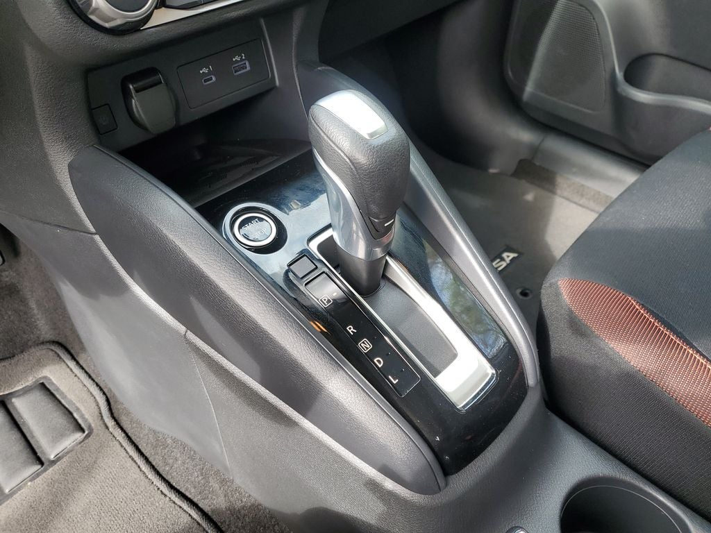 2025 Nissan Versa 1.6 SR