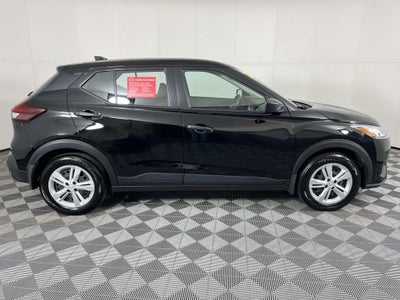 2025 Nissan Kicks Play S