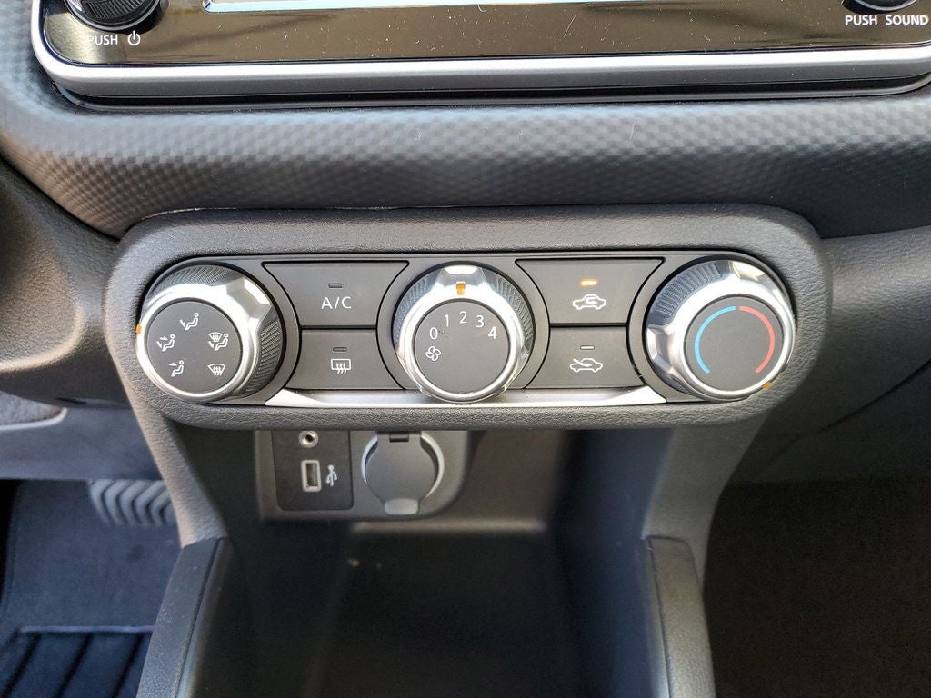 2025 Nissan Kicks Play S