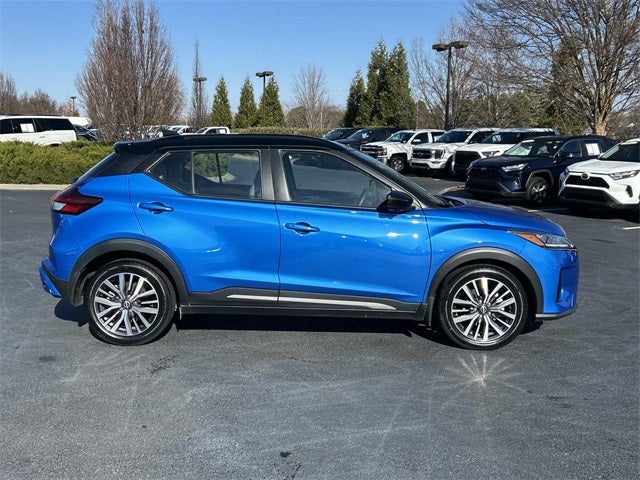 2023 Nissan Kicks SR