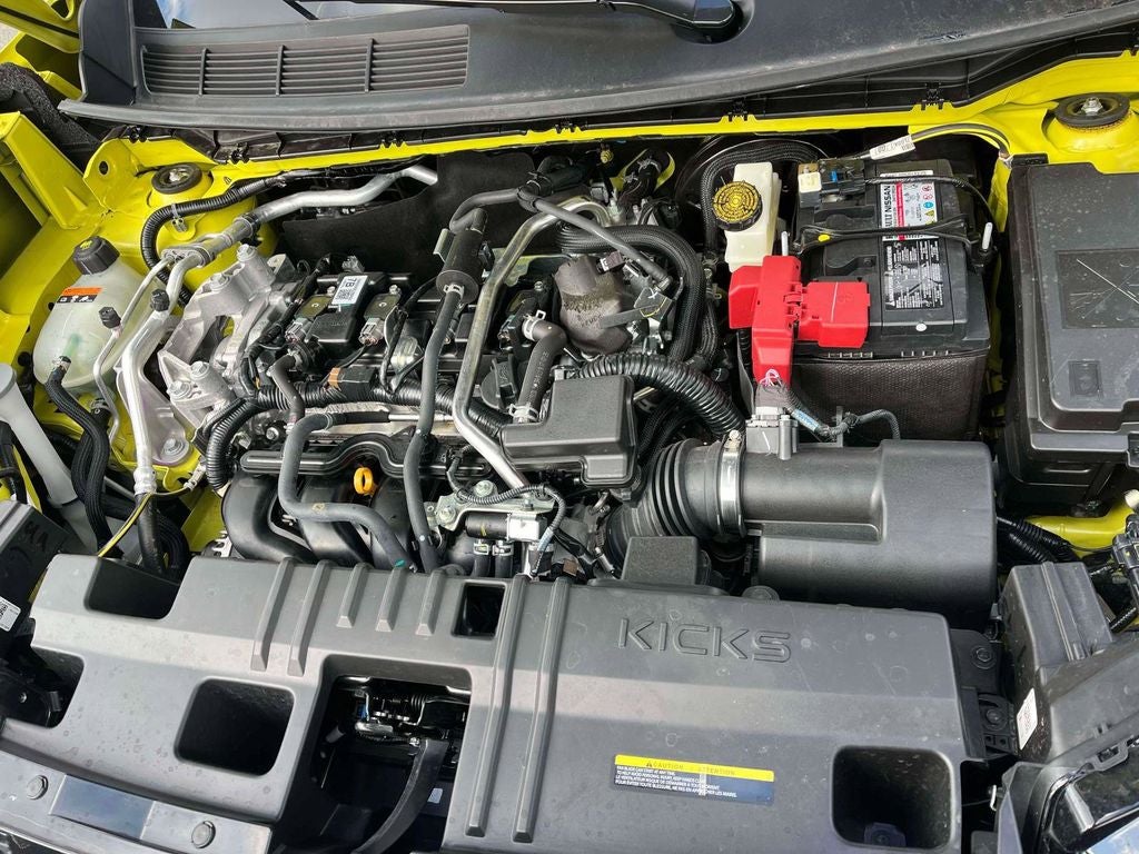 2025 Nissan Kicks SR